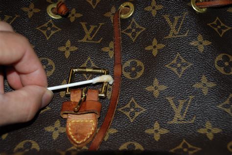 how to clean vachetta on louis vuitton bag|Louis Vuitton leather treatment.